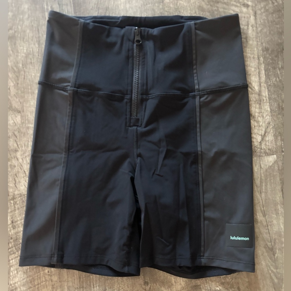 Lululemon 6